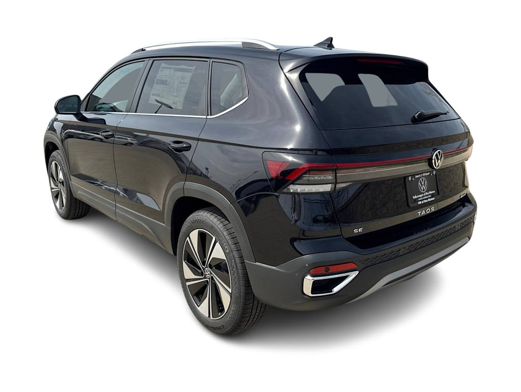 2025 Volkswagen Taos SE 4