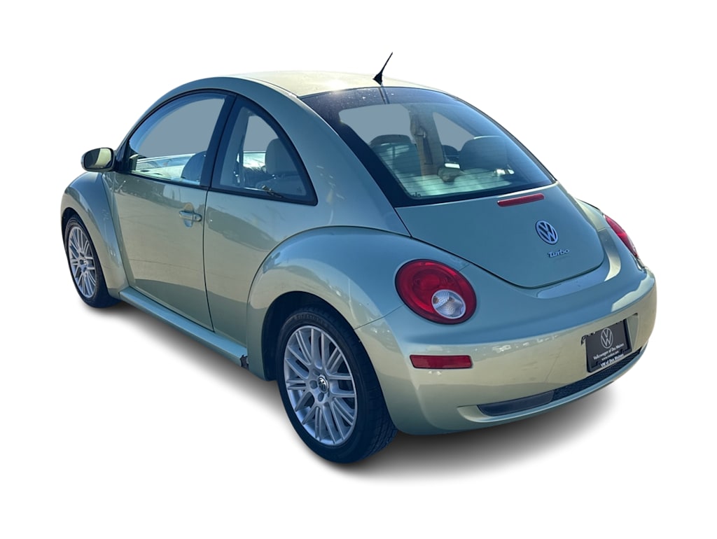 Thumbnail: 2007 Volkswagen New Beetle - 4