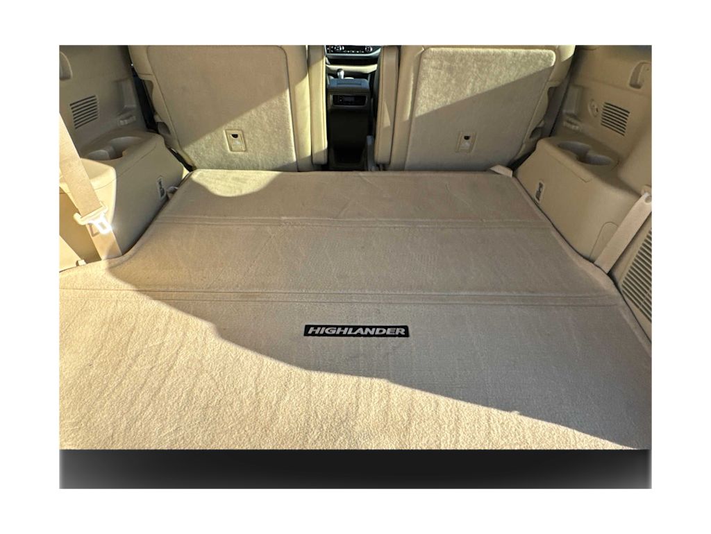 Thumbnail: 2018 Toyota Highlander - 18