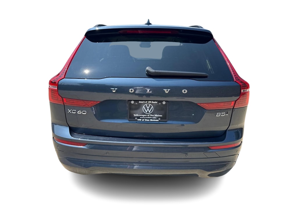 Thumbnail: 2022 Volvo XC60 - 5