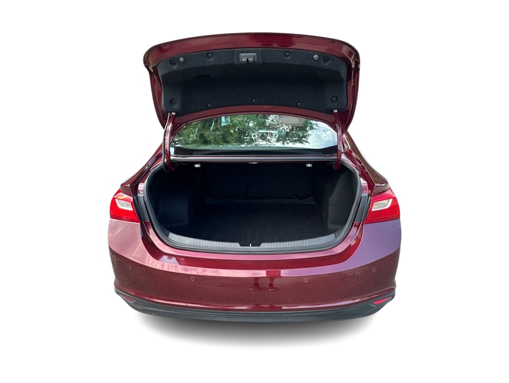 Thumbnail: 2016 Chevrolet Malibu - 8
