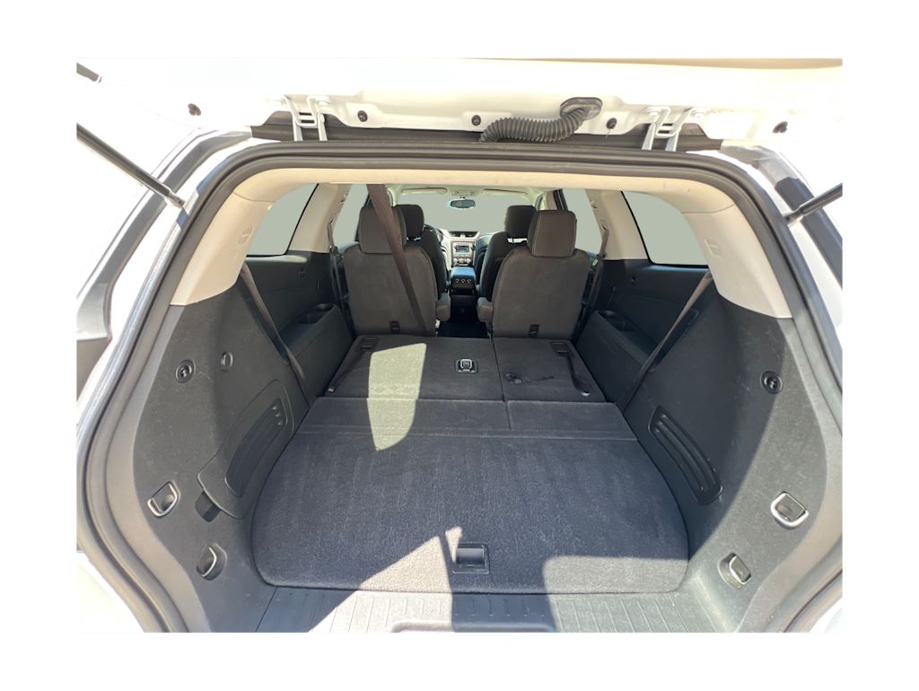 Thumbnail: 2017 Chevrolet Traverse - 16