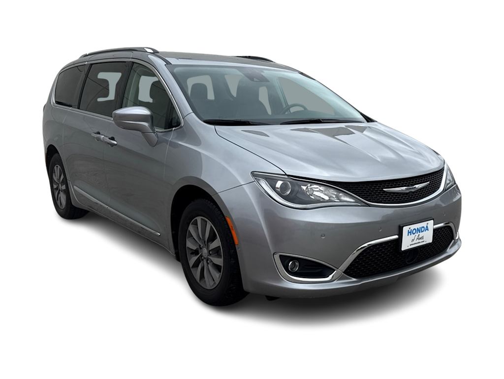 Thumbnail: 2019 Chrysler Pacifica - 14