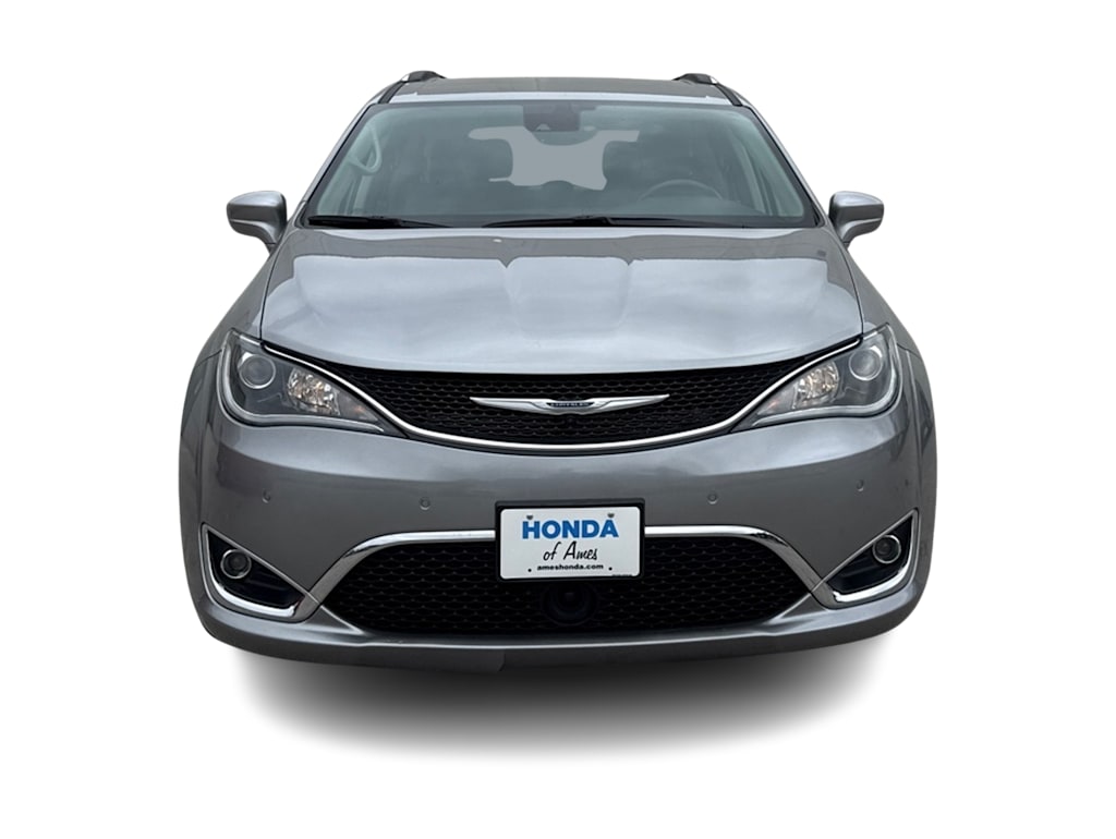 Thumbnail: 2019 Chrysler Pacifica - 4