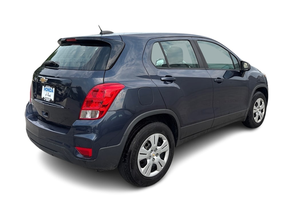 Thumbnail: 2018 Chevrolet Trax - 11