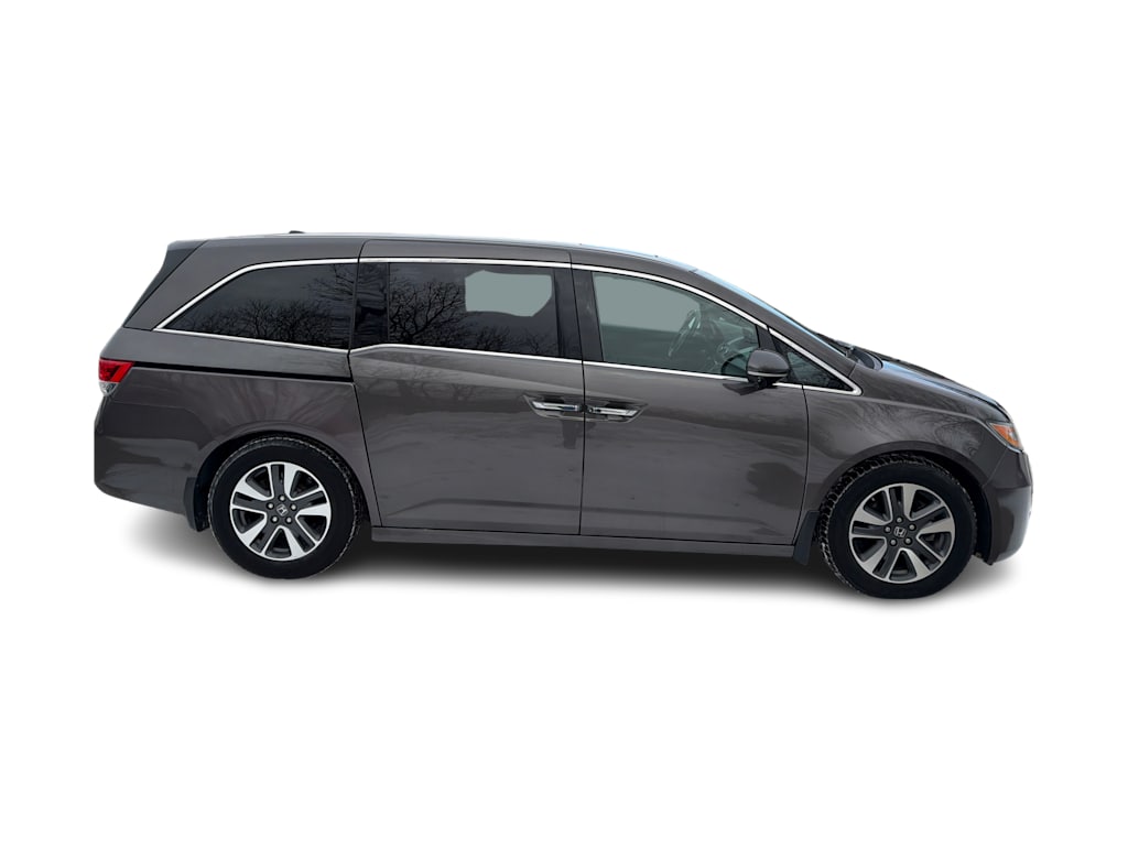 Thumbnail: 2015 Honda Odyssey - 14