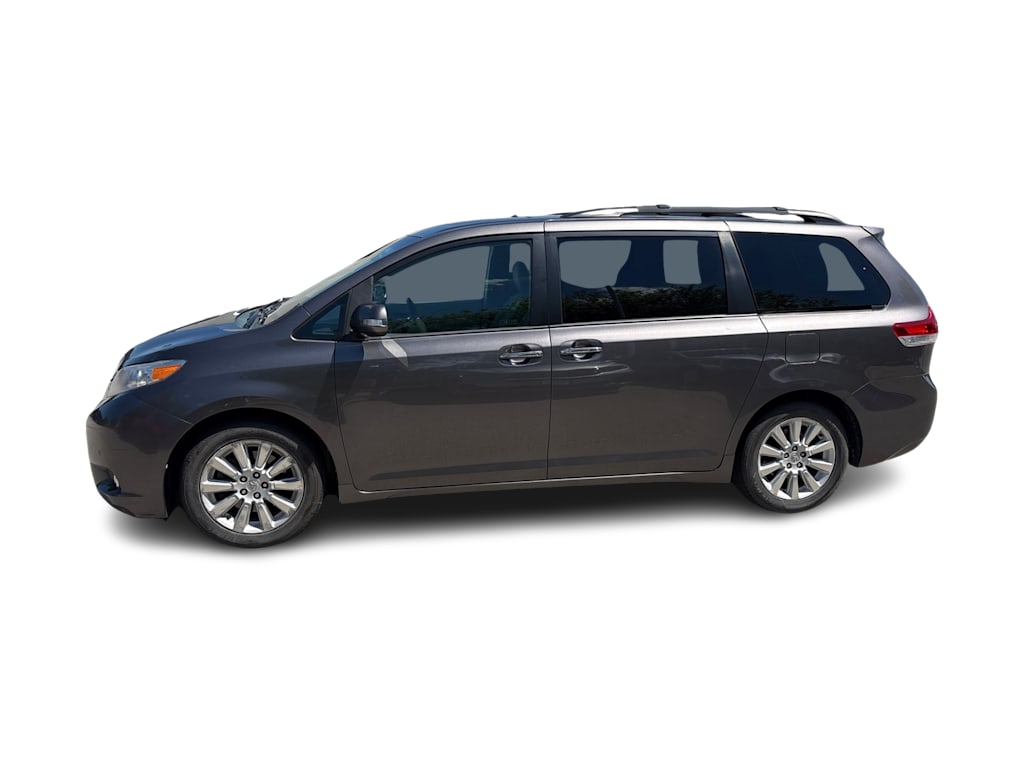 Thumbnail: 2013 Toyota Sienna - 3