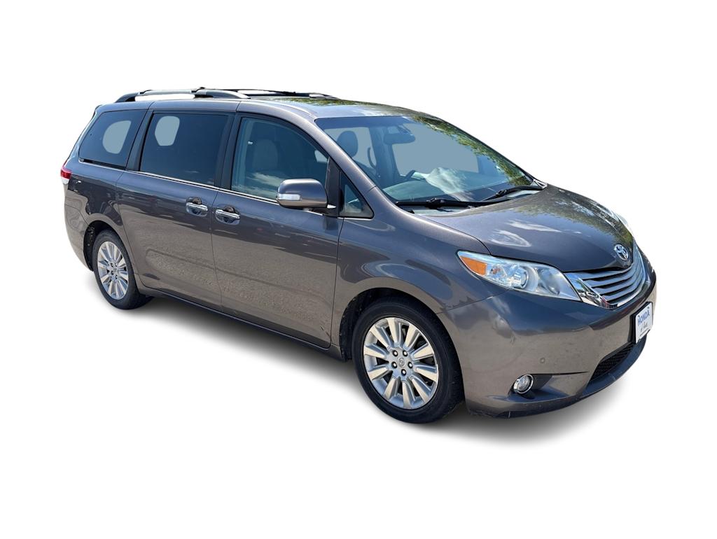 Thumbnail: 2013 Toyota Sienna - 15