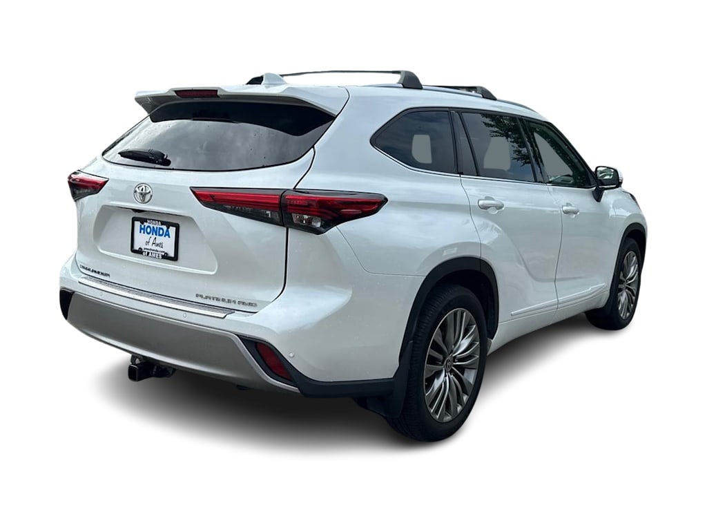 Thumbnail: 2022 Toyota Highlander - 19