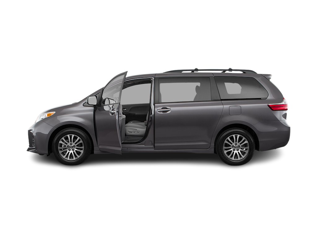 2020 Toyota Sienna XLE 3