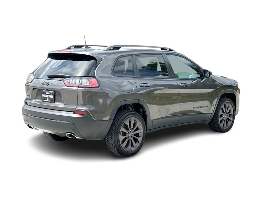 Thumbnail: 2021 Jeep Cherokee - 22