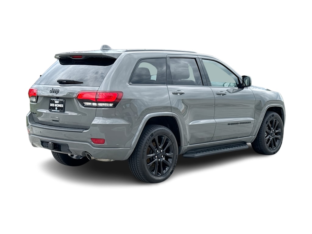 Thumbnail: 2022 Jeep Grand Cherokee - 22