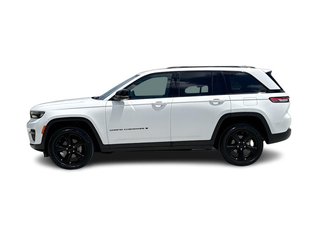 Thumbnail: 2023 Jeep Grand Cherokee - 3