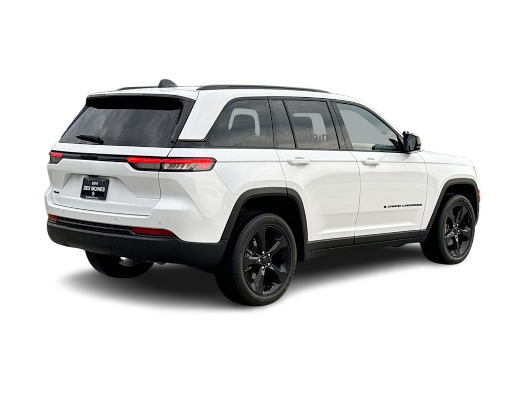 Thumbnail: 2023 Jeep Grand Cherokee - 21