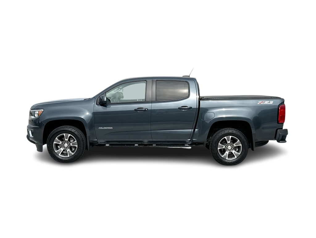 Thumbnail: 2019 Chevrolet Colorado - 3