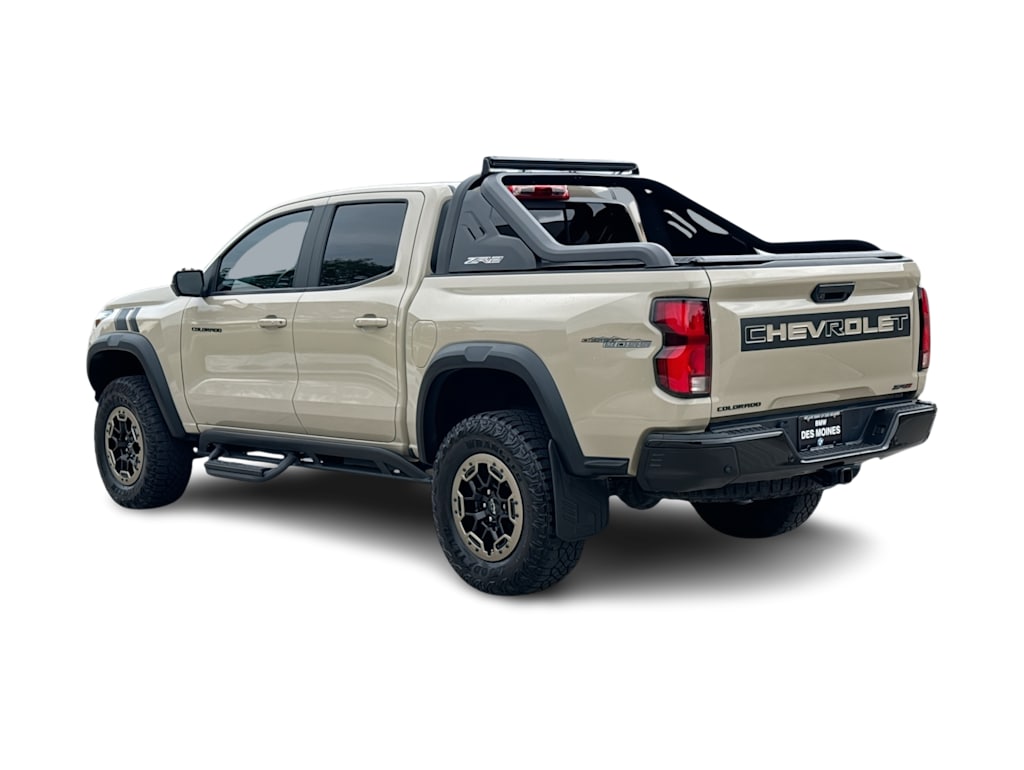 Thumbnail: 2023 Chevrolet Colorado - 4