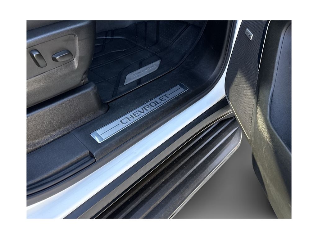 Thumbnail: 2022 Chevrolet Tahoe - 17