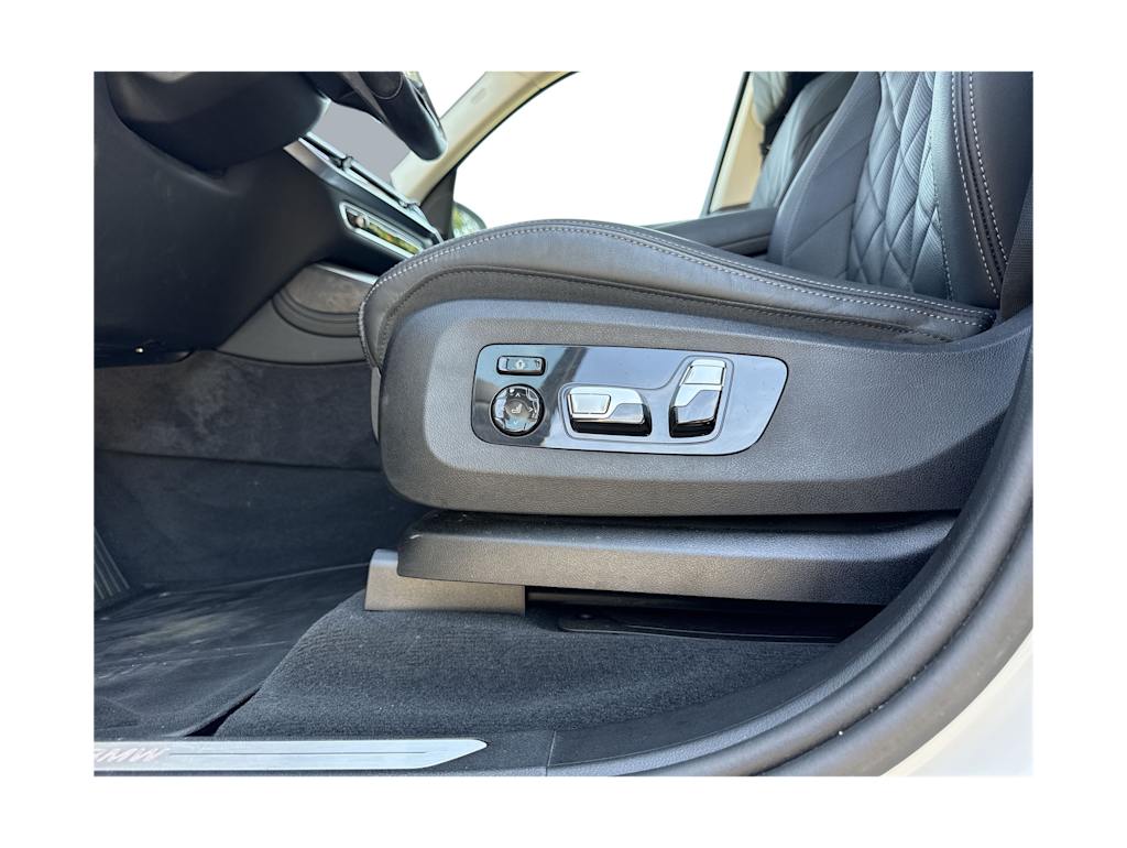 Thumbnail: 2025 BMW X7 - 24