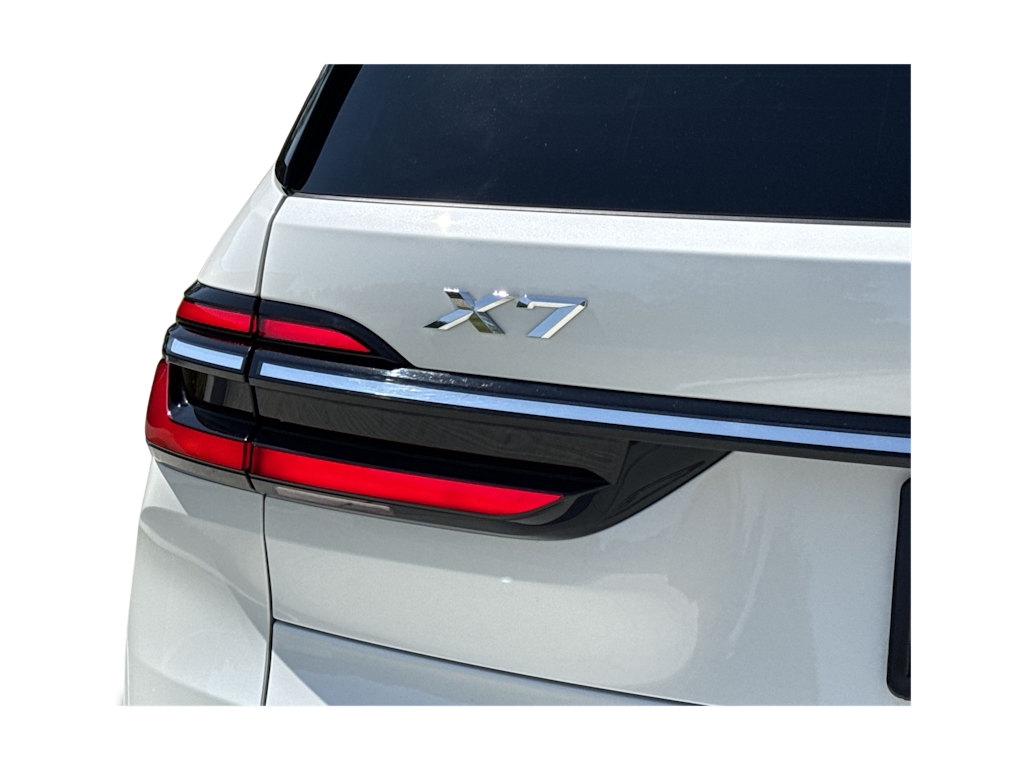 Thumbnail: 2025 BMW X7 - 4