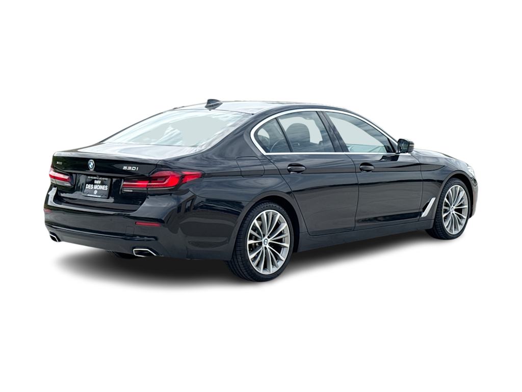 Thumbnail: 2023 BMW 5 Series - 18