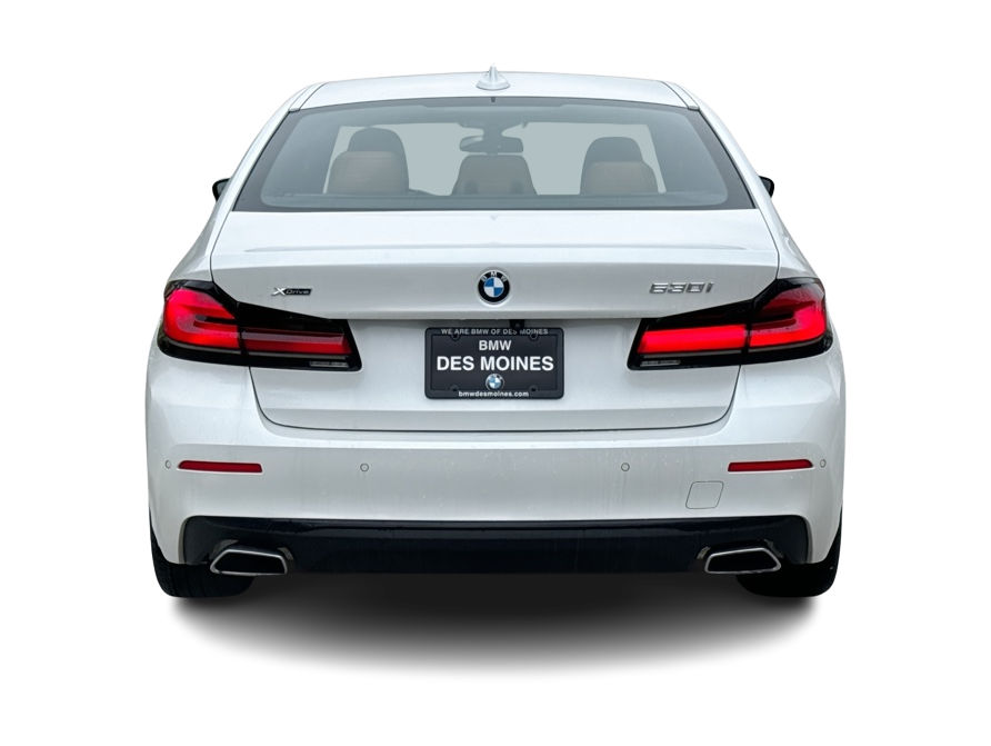 Thumbnail: 2023 BMW 5 Series - 4