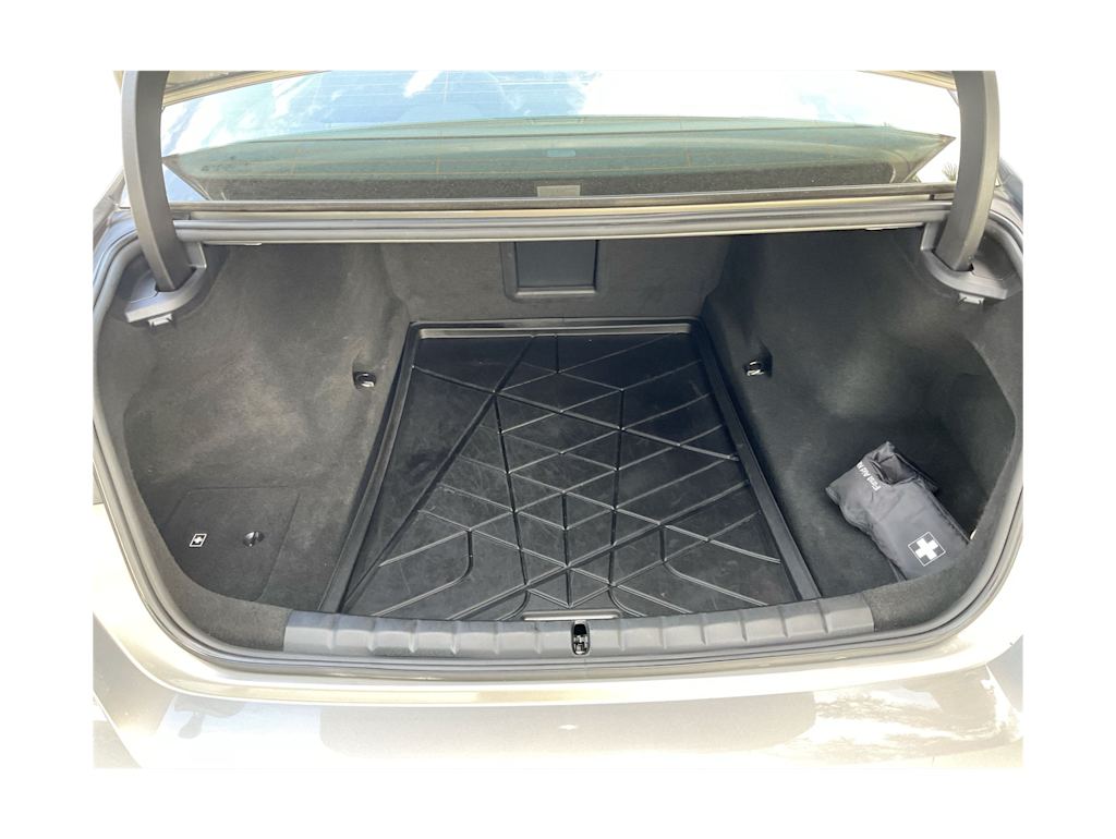 Thumbnail: 2024 BMW 7 Series - 16