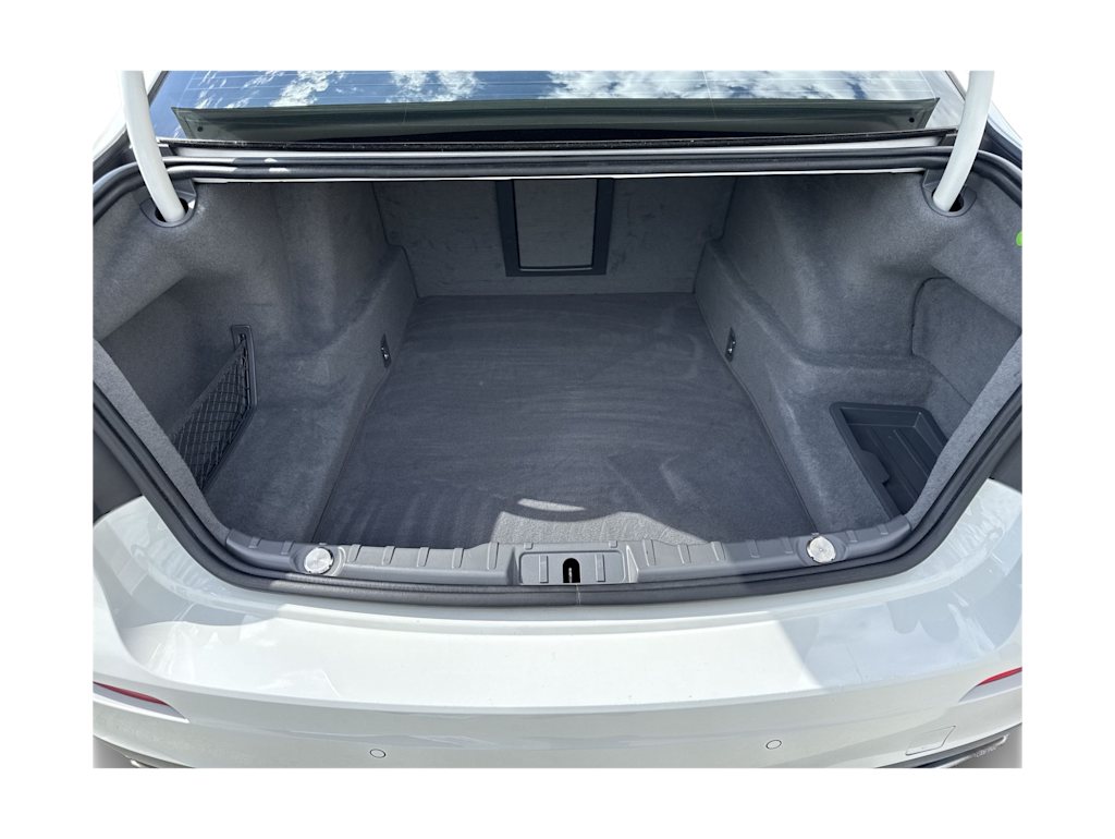 Thumbnail: 2015 BMW 7 Series - 14