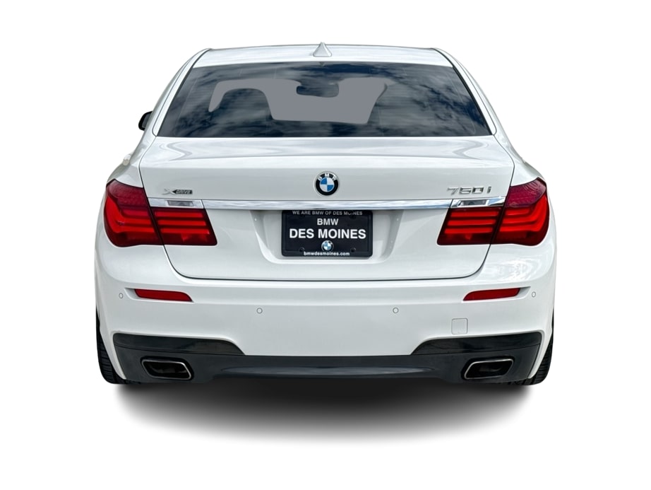 Thumbnail: 2015 BMW 7 Series - 17