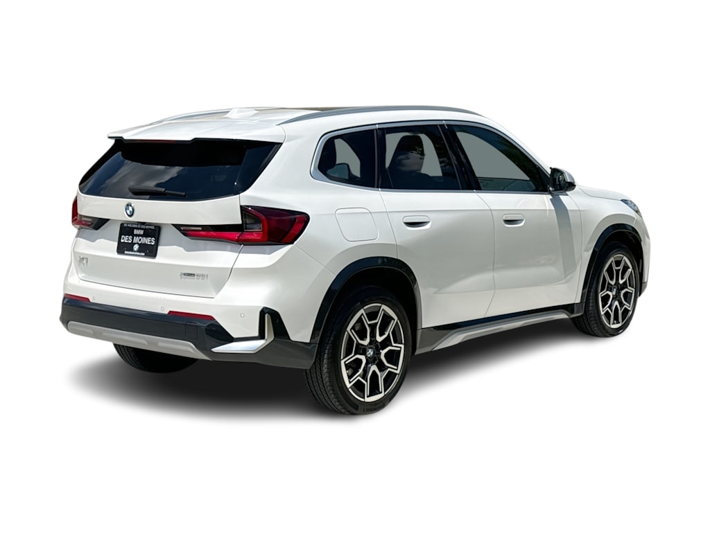Thumbnail: 2023 BMW X1 - 22