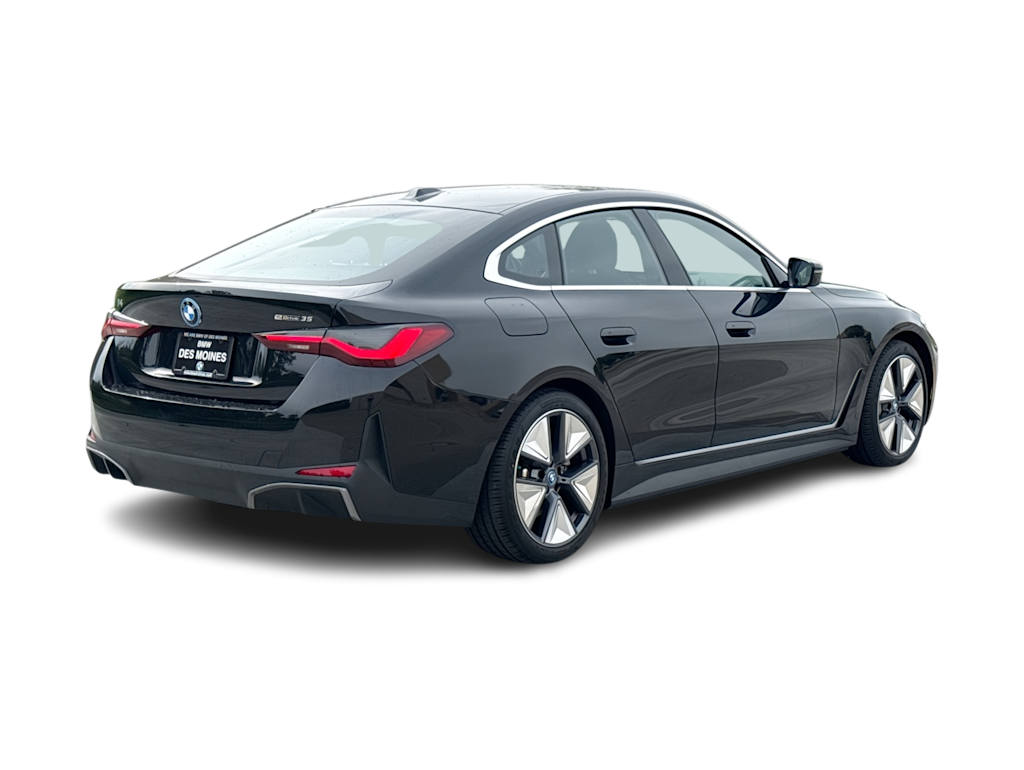 Thumbnail: 2023 BMW i4 - 21