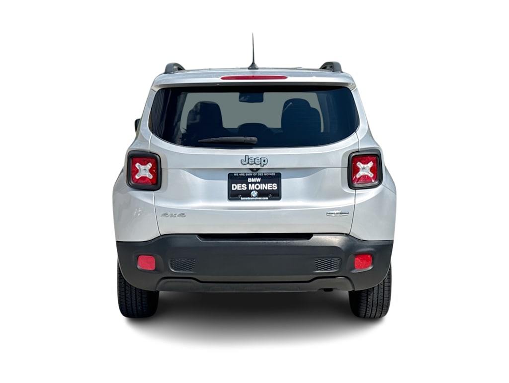 Thumbnail: 2016 Jeep Renegade - 5