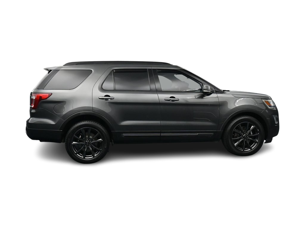 Thumbnail: 2017 Ford Explorer - 14