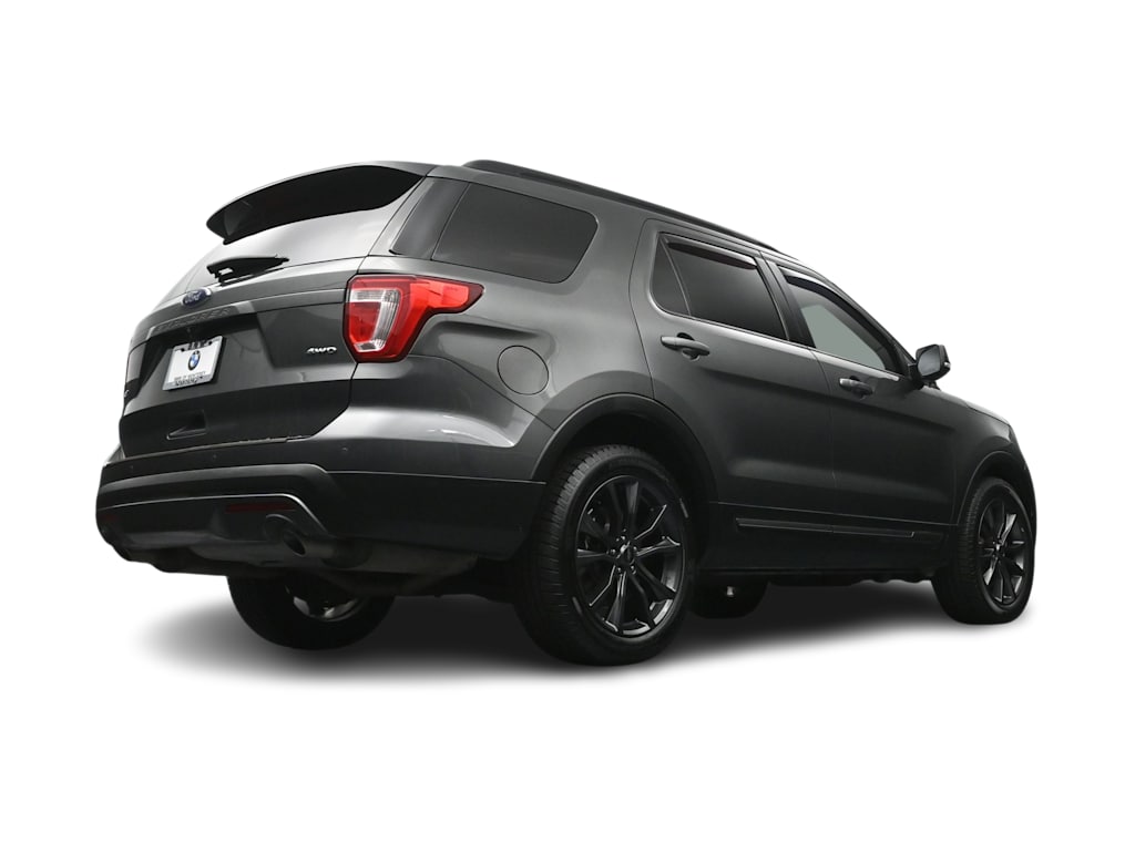 Thumbnail: 2017 Ford Explorer - 29