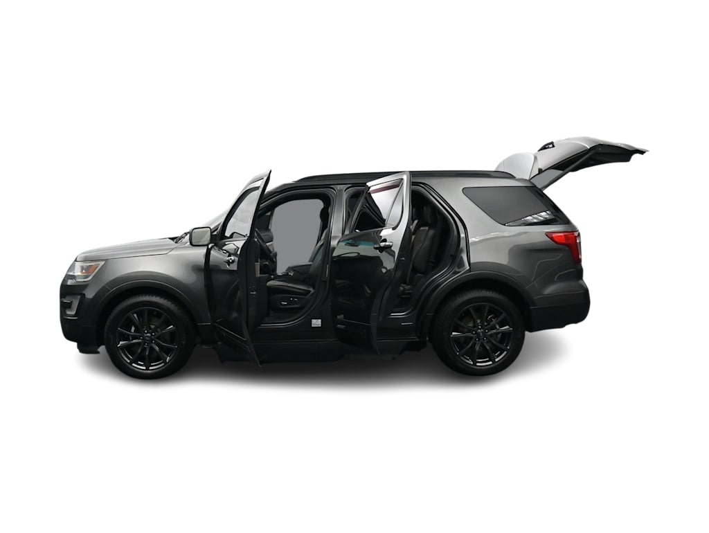 Thumbnail: 2017 Ford Explorer - 35