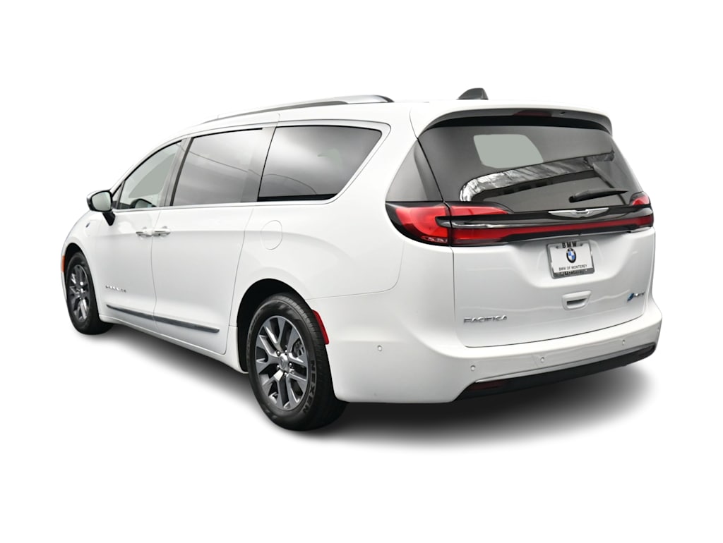 Thumbnail: 2023 Chrysler Pacifica - 4