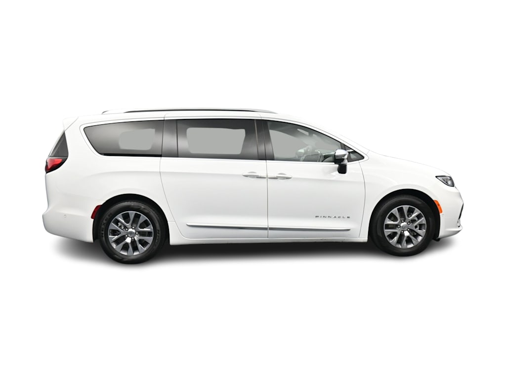 Thumbnail: 2023 Chrysler Pacifica - 14