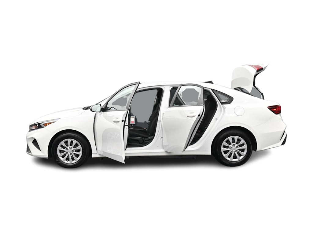 Thumbnail: 2024 Kia Forte - 35