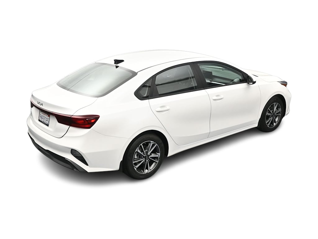 Thumbnail: 2024 Kia Forte - 26