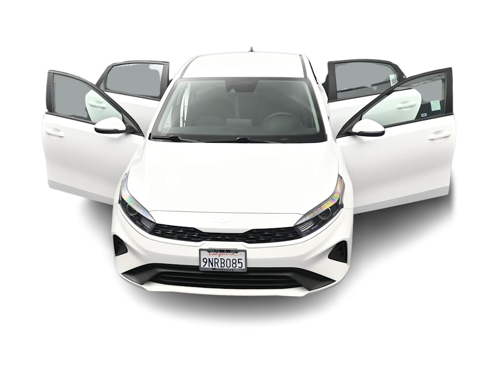 Thumbnail: 2024 Kia Forte - 38