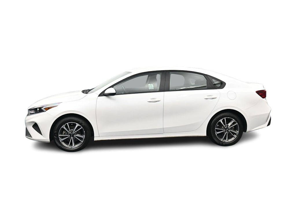 Thumbnail: 2024 Kia Forte - 3