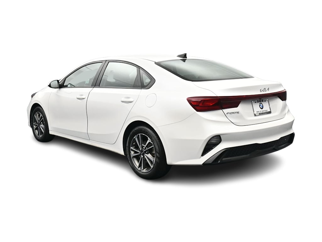 Thumbnail: 2024 Kia Forte - 4