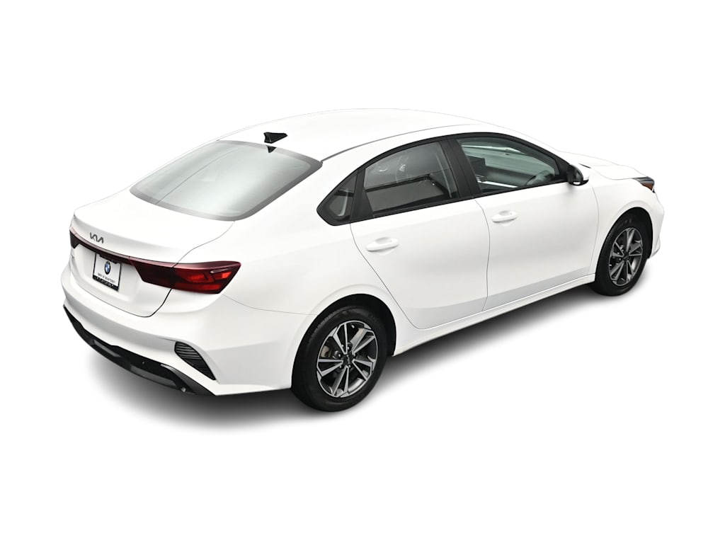 Thumbnail: 2024 Kia Forte - 27