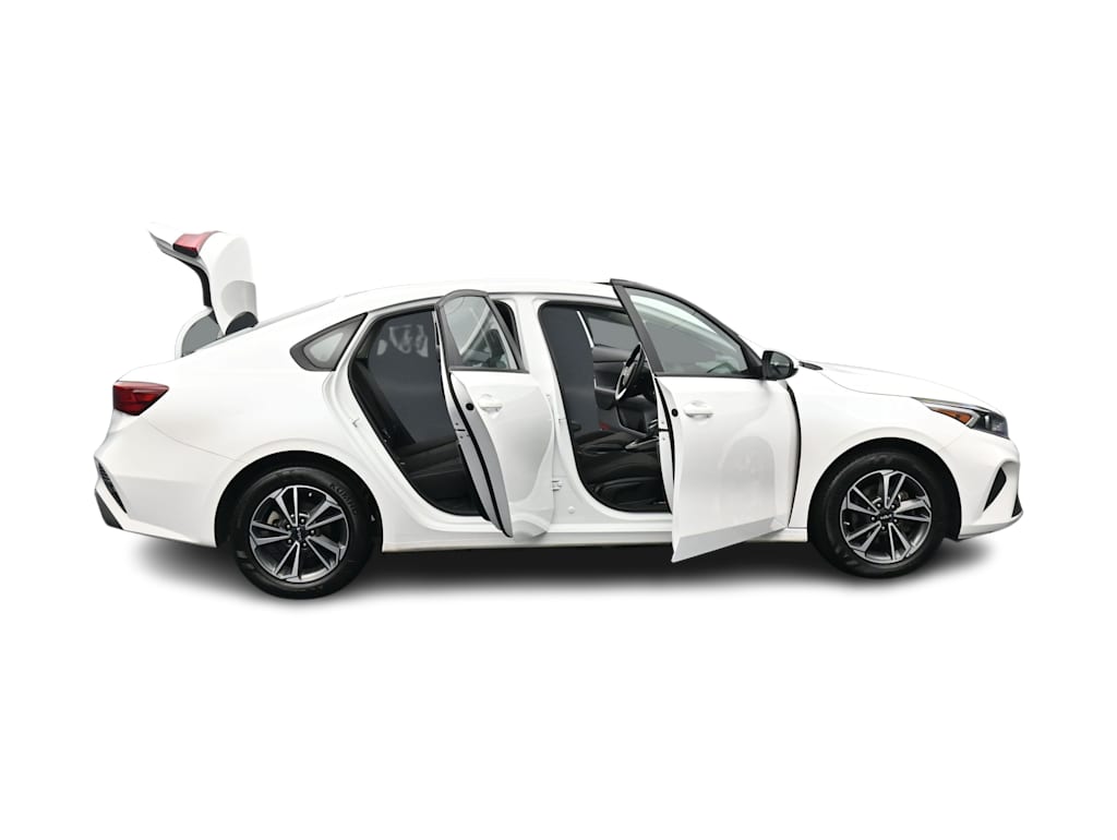 Thumbnail: 2024 Kia Forte - 41
