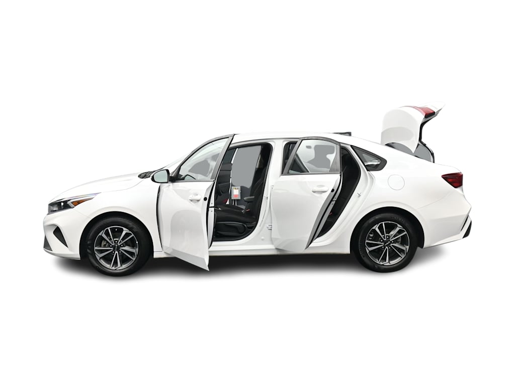 Thumbnail: 2024 Kia Forte - 42