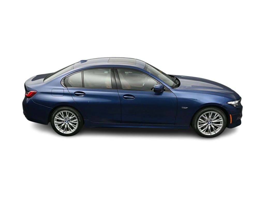 Thumbnail: 2023 BMW 3 Series - 21