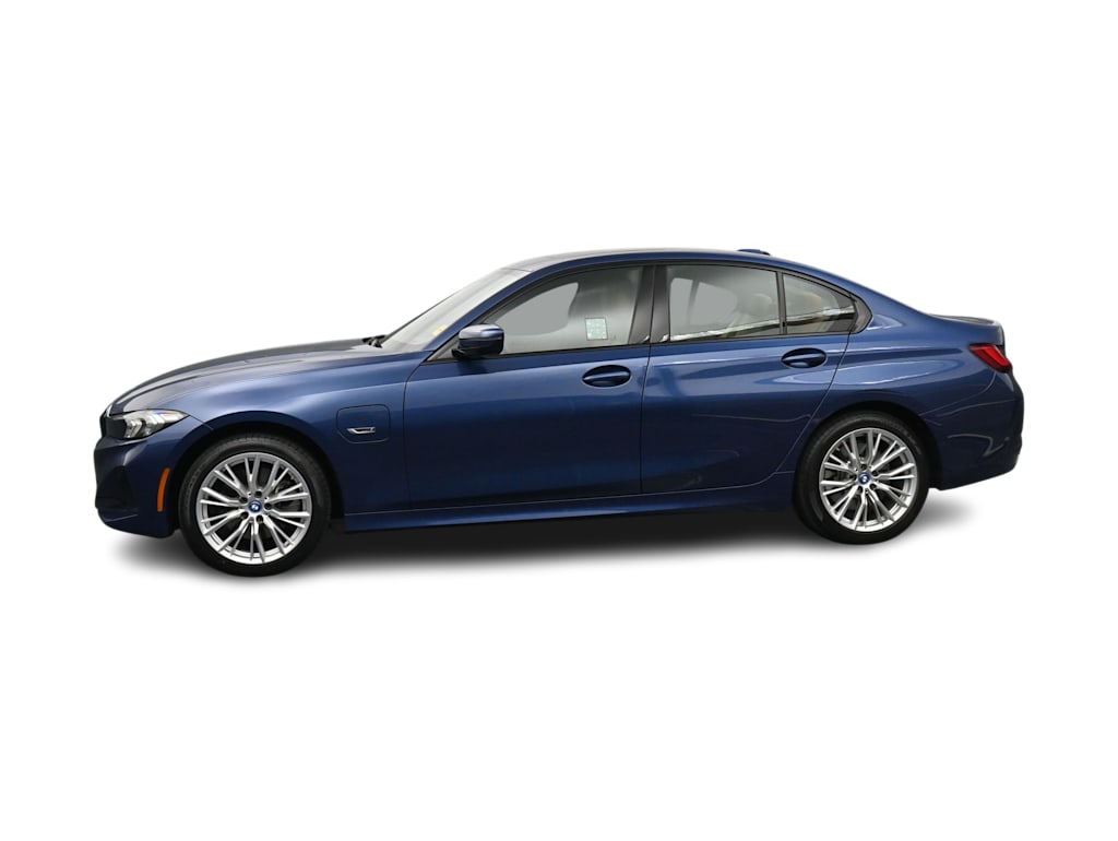 Thumbnail: 2023 BMW 3 Series - 3