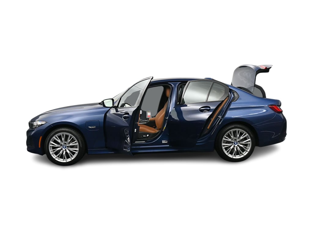 Thumbnail: 2023 BMW 3 Series - 36