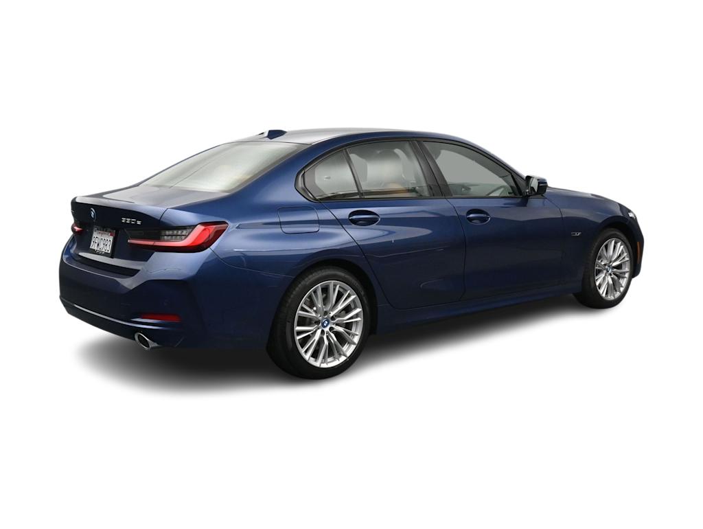 Thumbnail: 2023 BMW 3 Series - 16