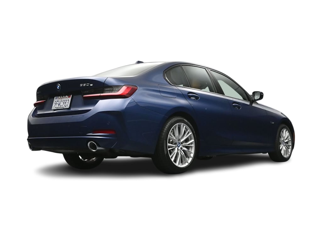 Thumbnail: 2023 BMW 3 Series - 30