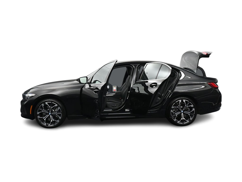 Thumbnail: 2026 BMW 3 Series - 36